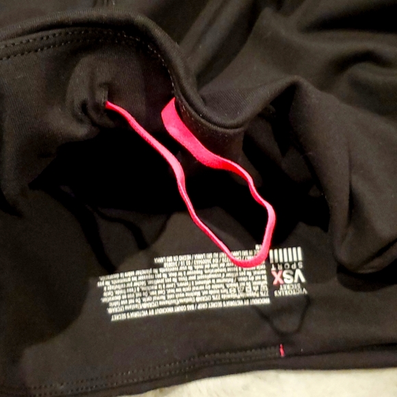 Victoria's Secret Capri Leggings - Picture 6 of 6